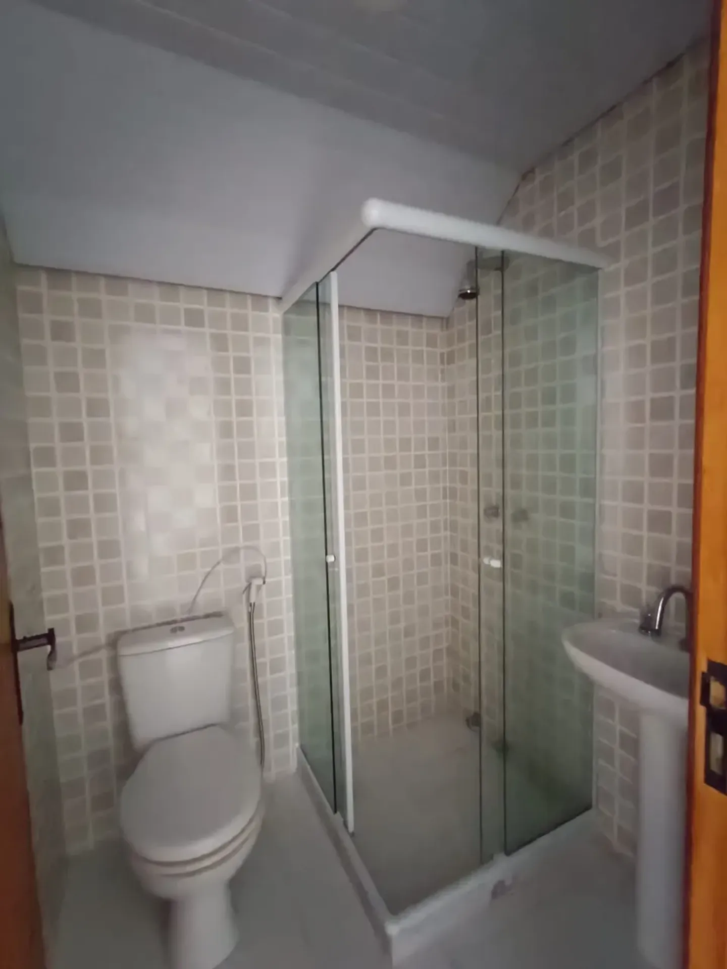 House with 4 bedrooms and 5 bathrooms — photo 31