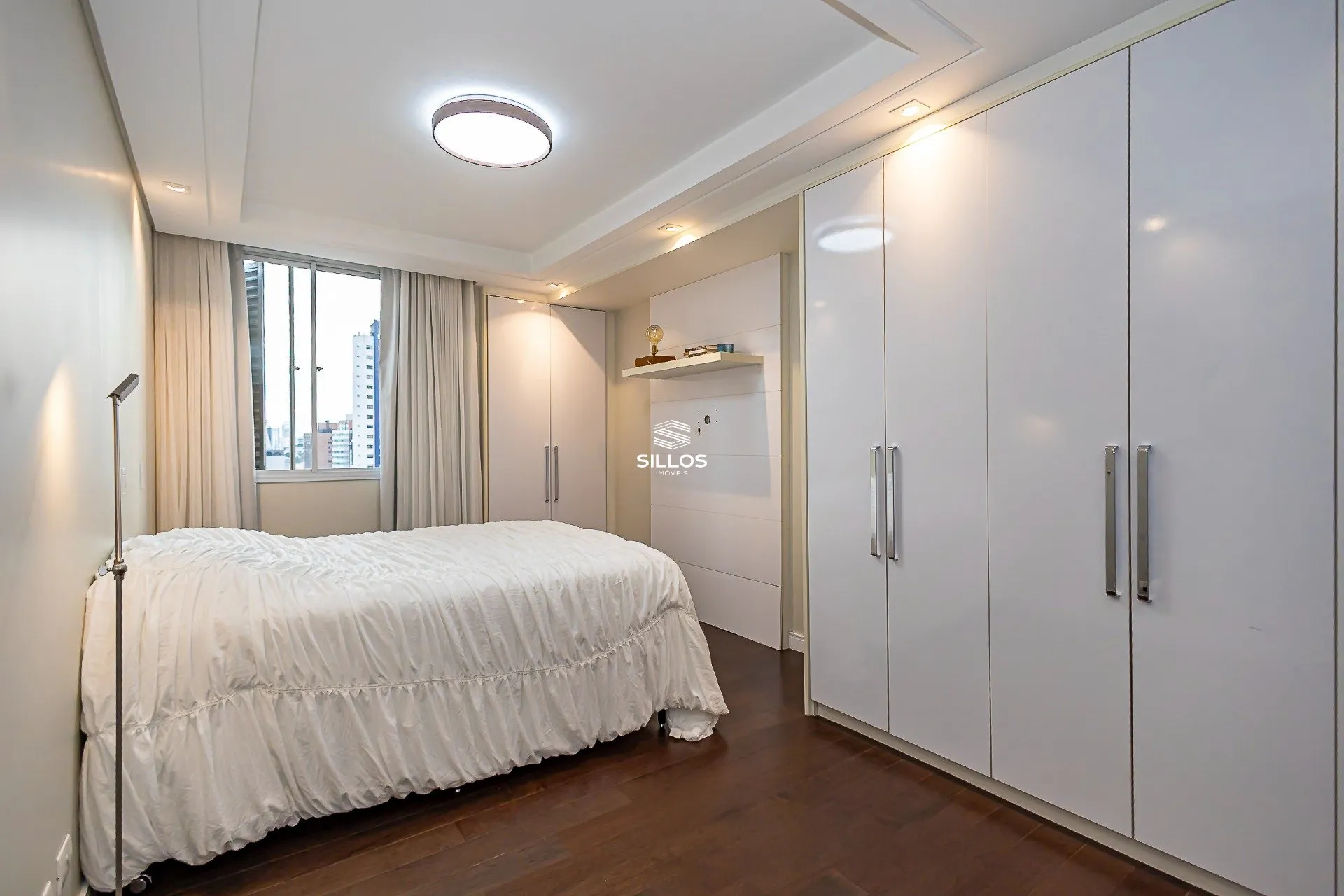 Apartamento de 241 m² con 4 dormitorios y cocina abierta — photo 22