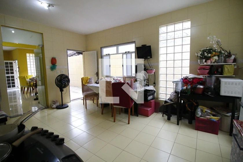 Apartamento de 260 m² com banheira e espaço de home office — photo 13