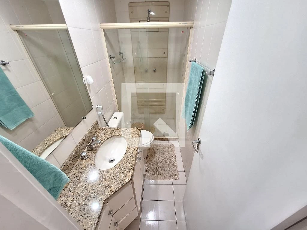 Furnished 3-bedroom apartment with 3 bathrooms — photo 30