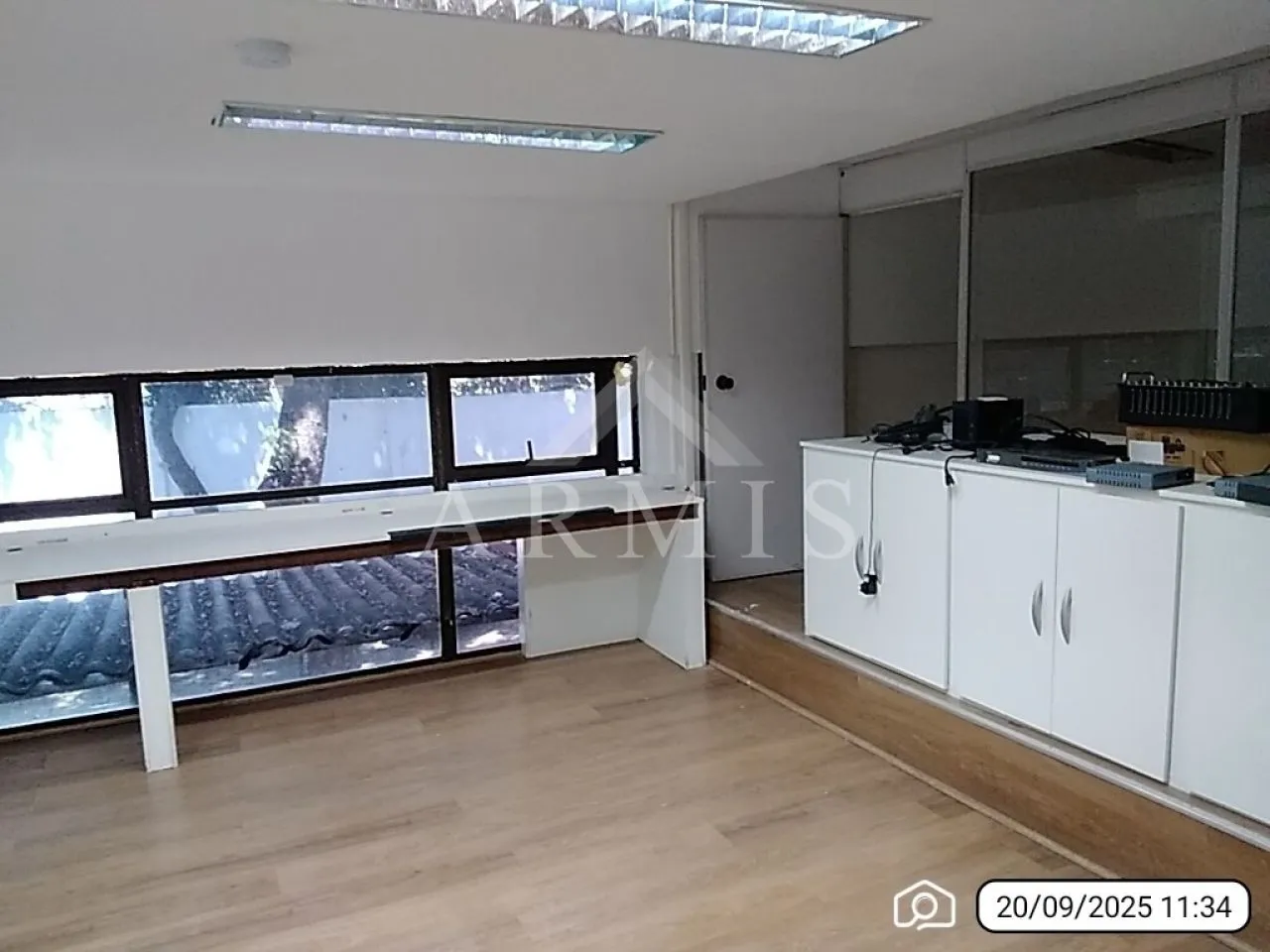 House with 1 bedroom and 5 bathrooms, 1313 m² — photo 25
