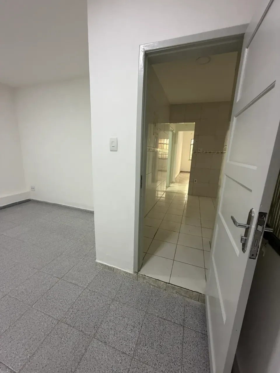 Unfurnished house with a closed kitchen and 3 bedrooms — photo 3