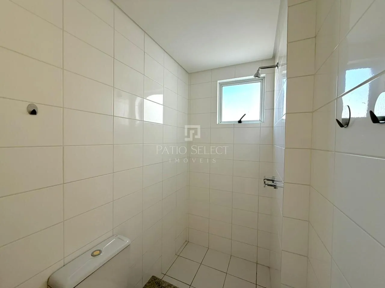 3-bedroom apartment with a washing machine in Curitiba — photo 33