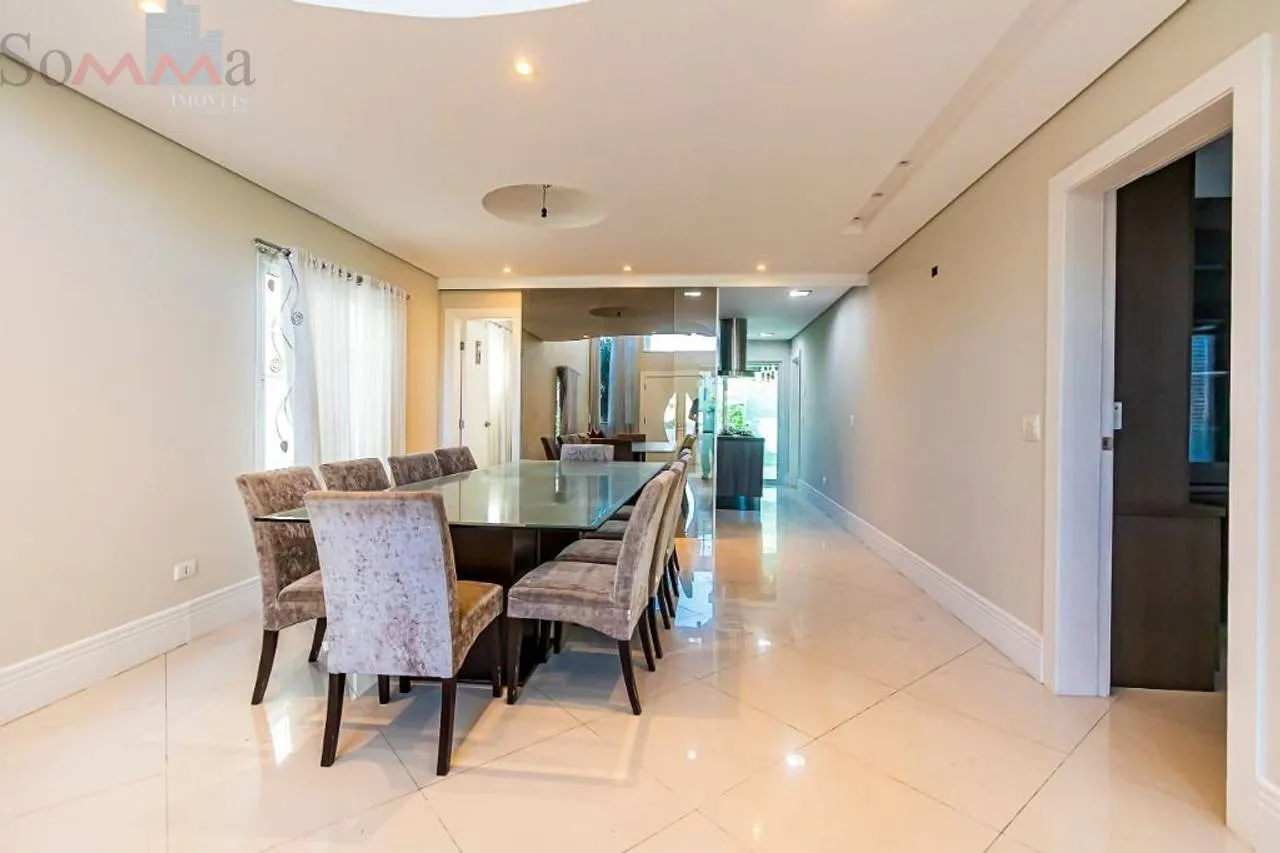 Furnished house, 323 m², with a bathtub — photo 37