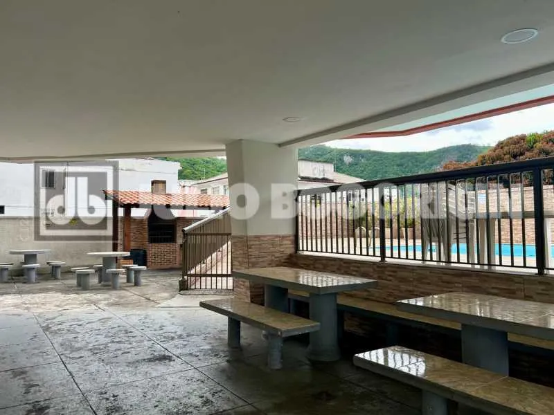 3-bedroom, 3-bath apartment with 2 parking spaces — photo 35