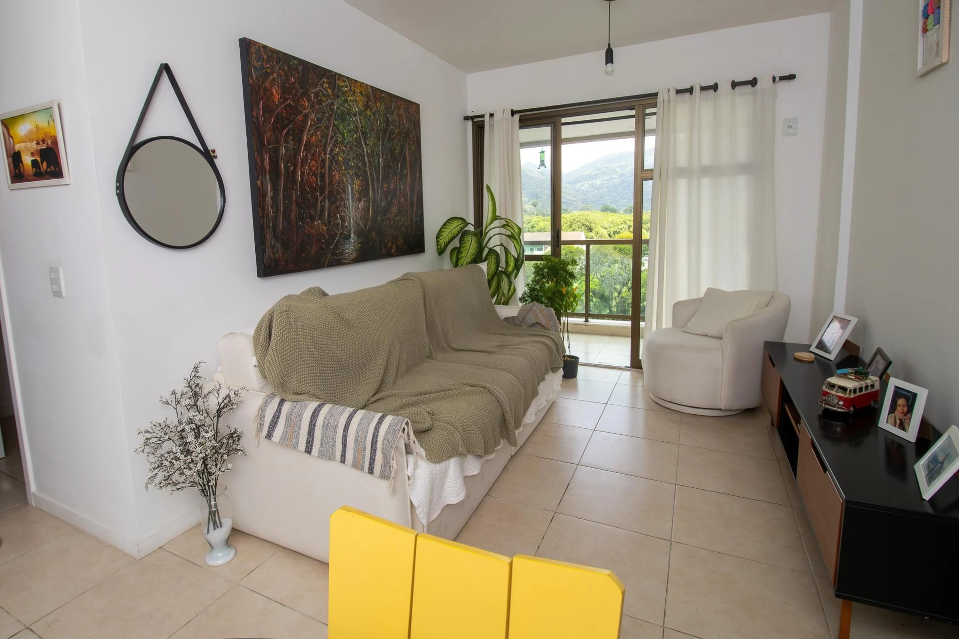 Furnished apartment, 65 m², with a glass-enclosed balcony — photo 16