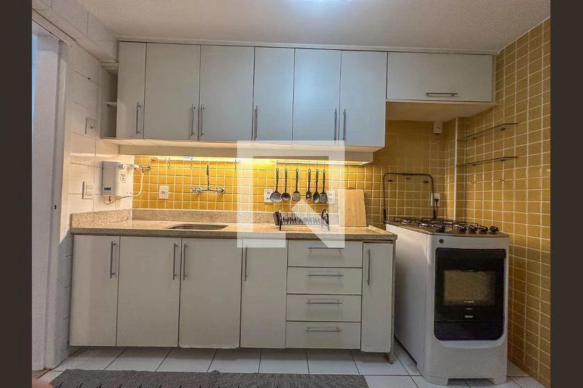Furnished apartment with 2 bedrooms and 80 m² — photo 25