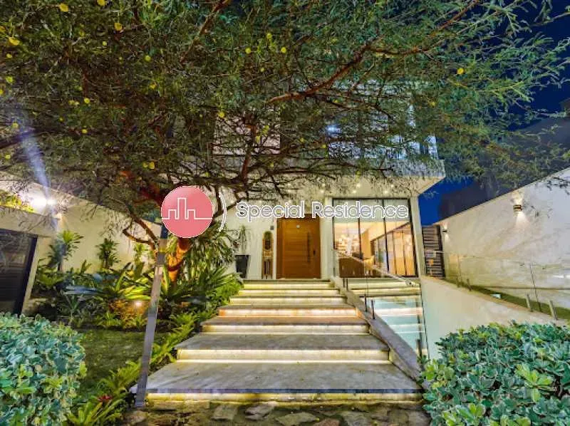 Furnished triplex house with 3 bedrooms and 5 bathrooms — photo 11