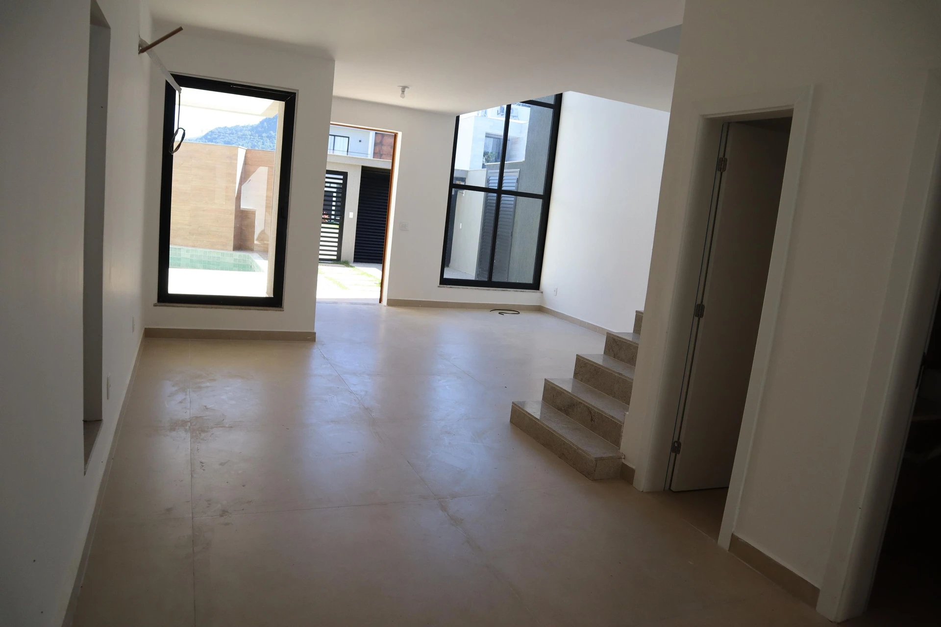 4-bedroom house with a grill on the balcony — photo 19