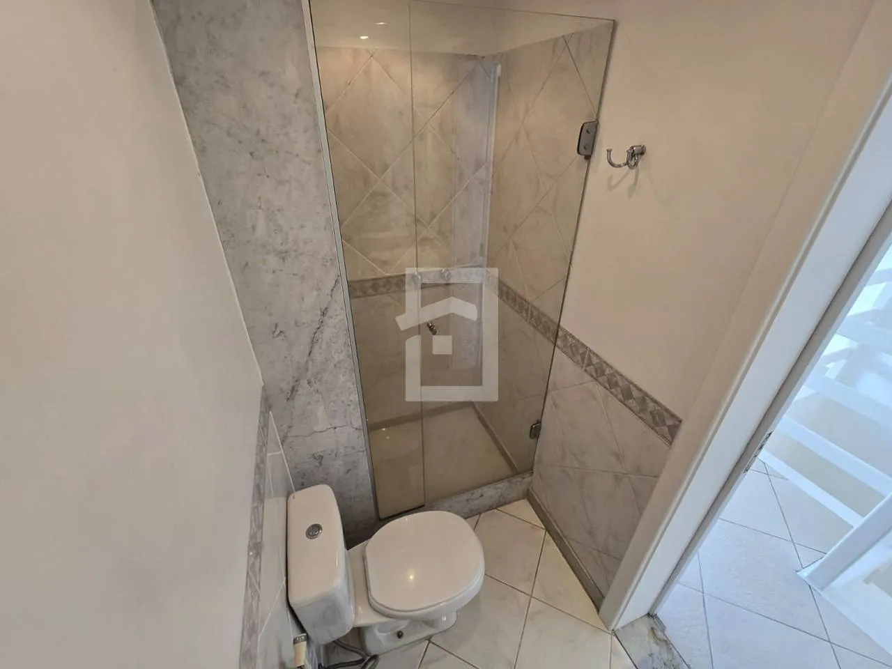 Triplex house with 4 bedrooms and 2 en-suites — photo 23