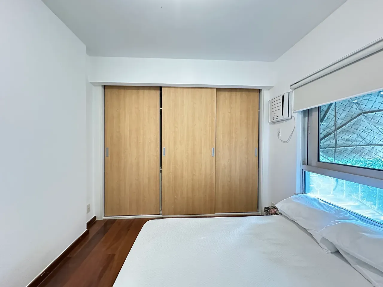 Apartment on the 4th floor with floor-to-ceiling windows — photo 12