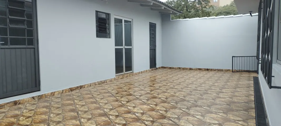 Furnished commercial house with 3 bedrooms and 3 bathrooms — photo 13