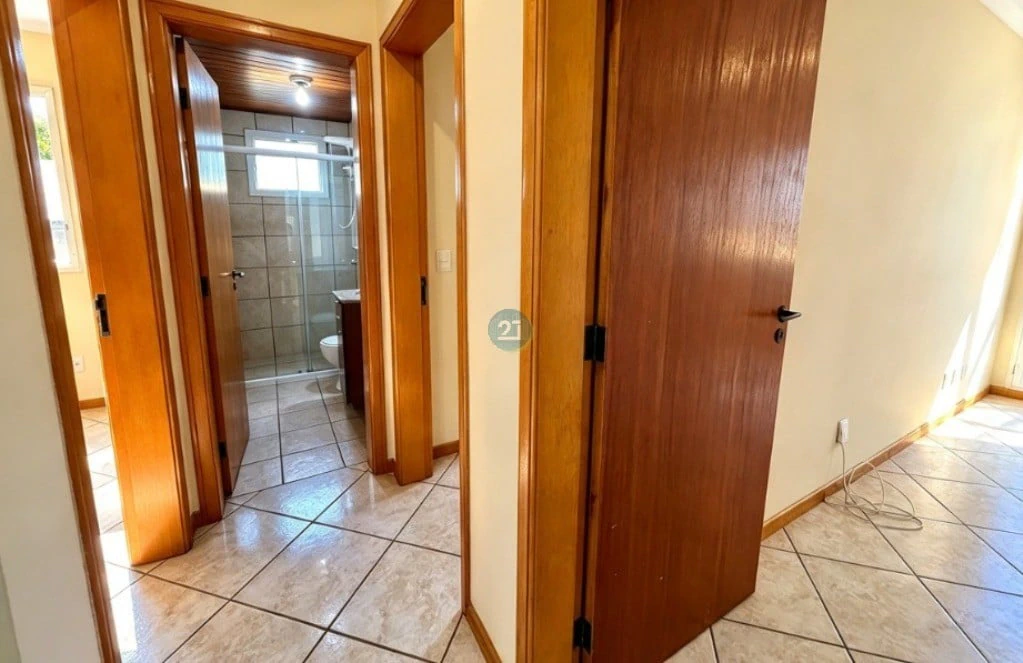 3-bedroom apartment in a building with a pool — photo 24