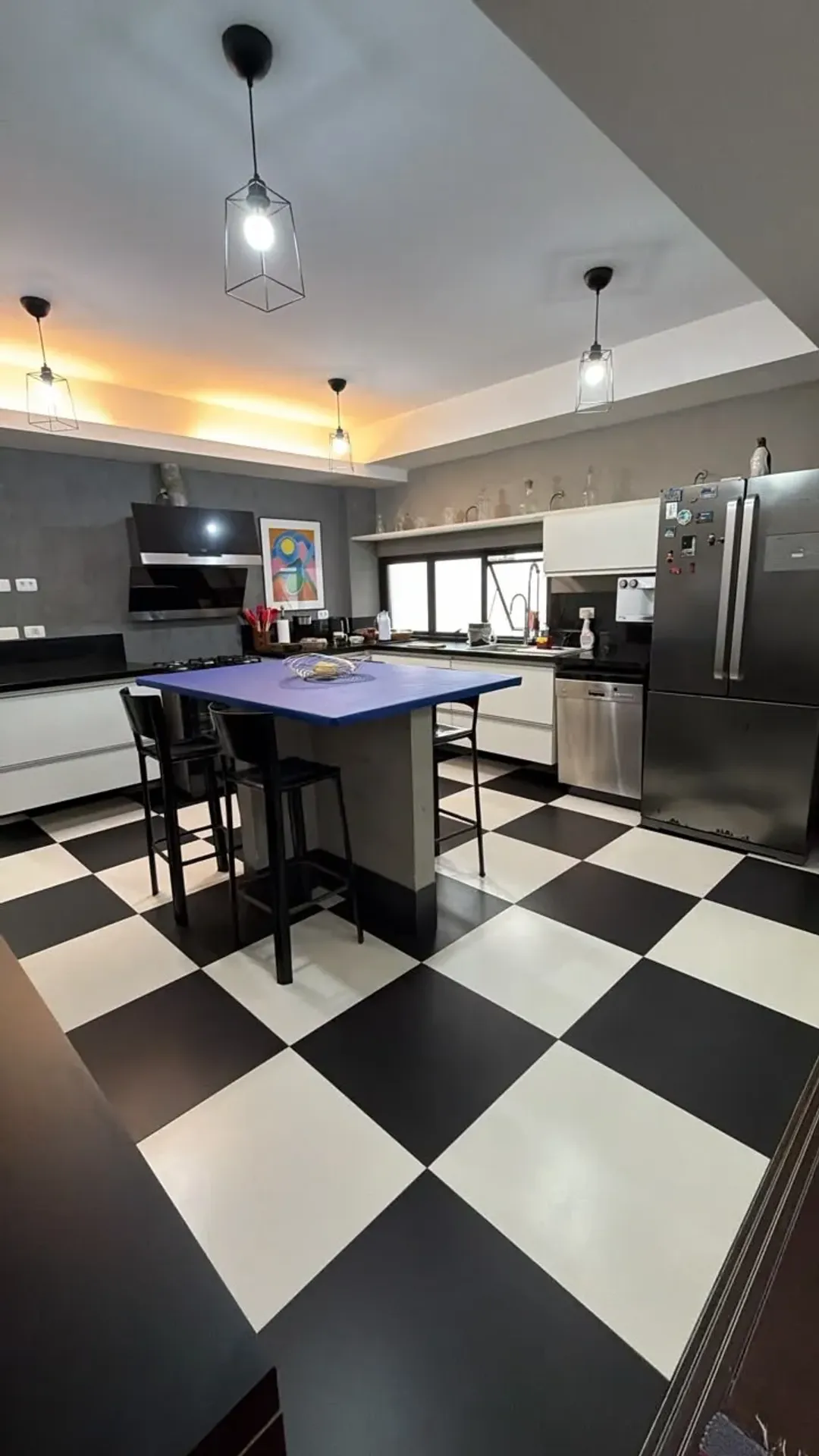 Furnished apartment with 4 bedrooms and open-plan kitchen — photo 29