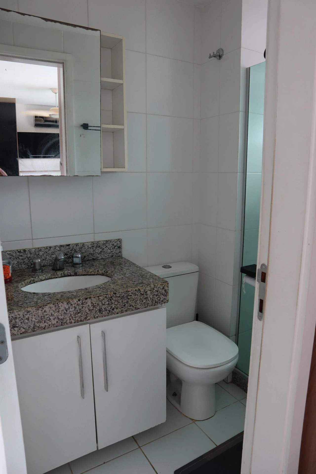 2-bedroom apartment with a mountain view — photo 41