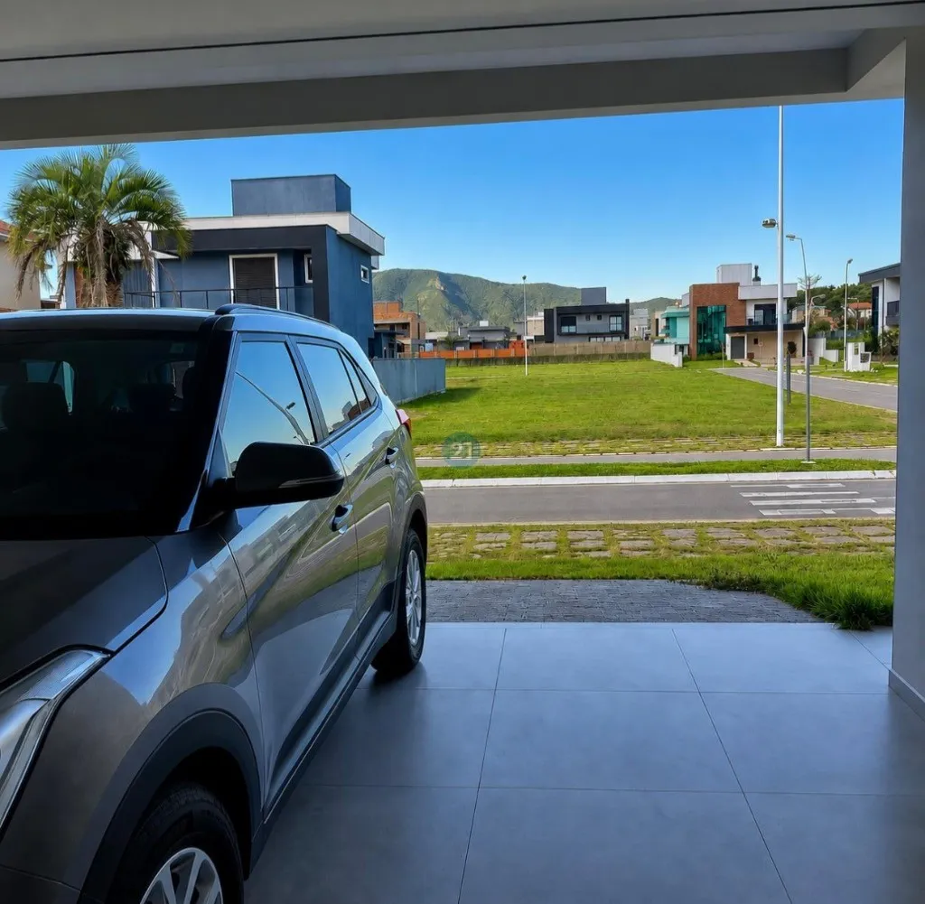 Rental house with 3 bedrooms and a glass balcony — photo 5