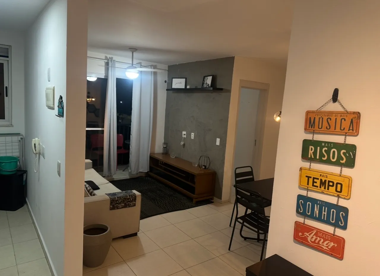 Apartamento mobiliado com 2 quartos e varanda — photo 2