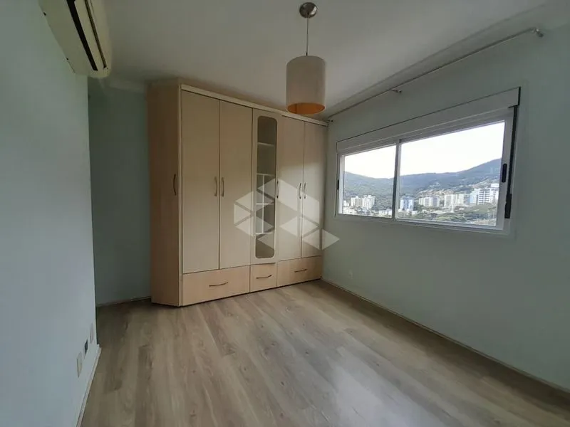 Apartamento com piso de madeira ou laminado, Itacorubi Norte — photo 8
