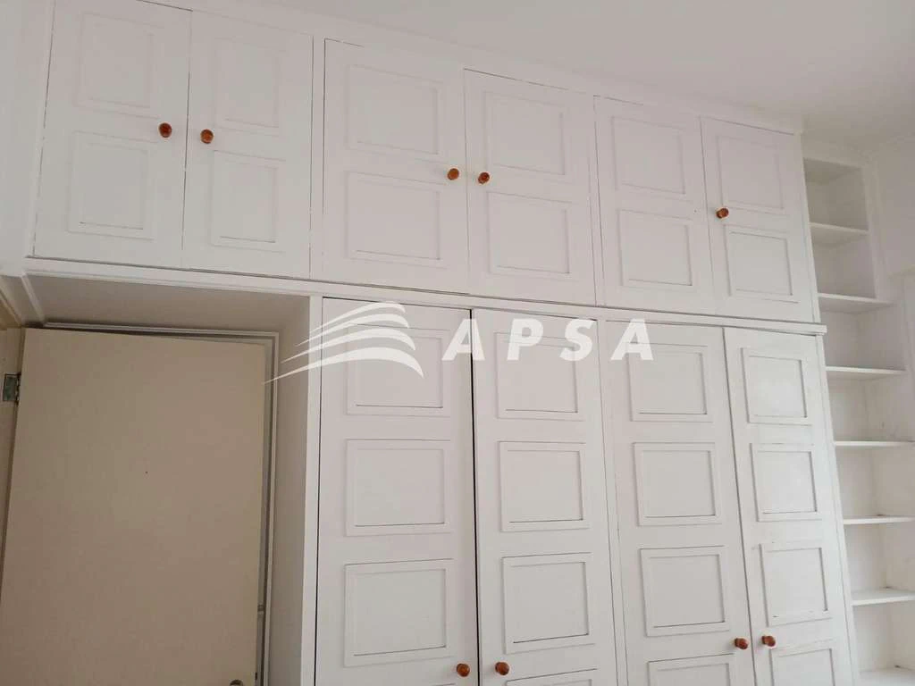 150 m² apartment with a separate closed kitchen — photo 13