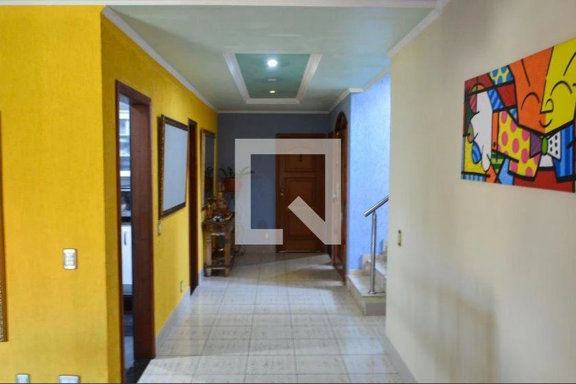 Furnished house with 4 bedrooms and 600 m² — photo 35