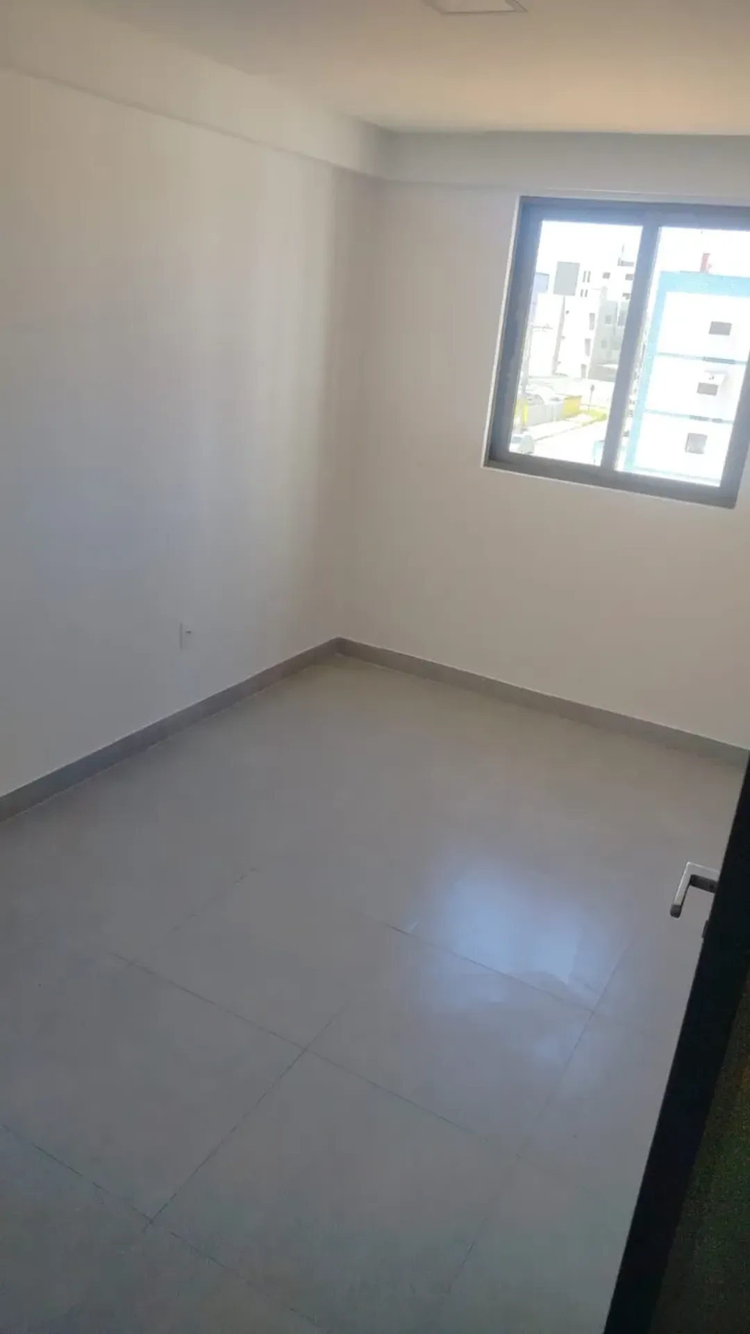 2-bedroom apartment with balcony, 55 m² — photo 3