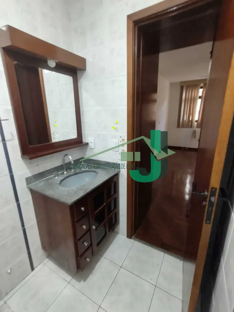 3-bedroom apartment with 3 parking spaces — photo 15