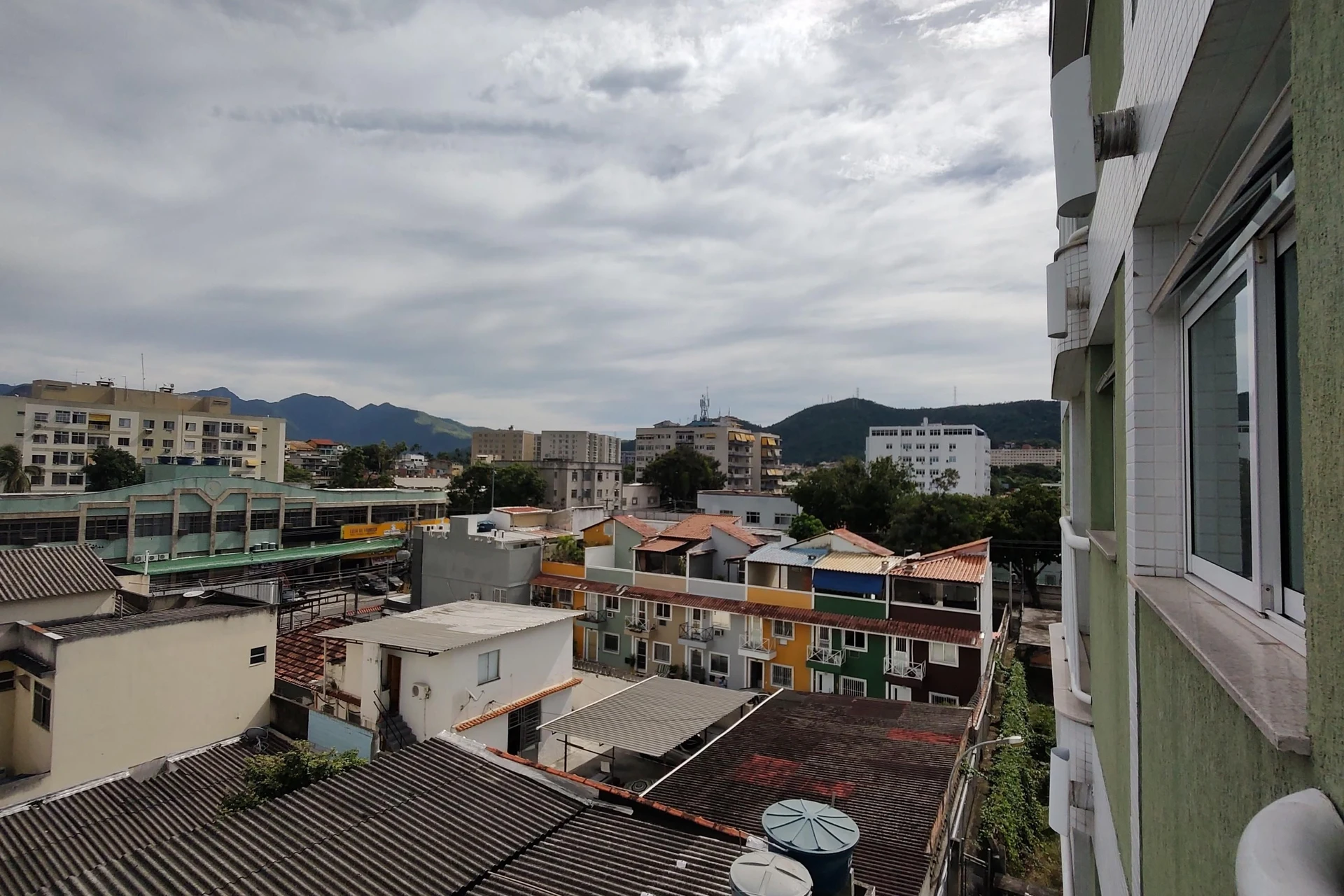 Apartamento de 2 dormitorios con balcón y vistas — photo 21