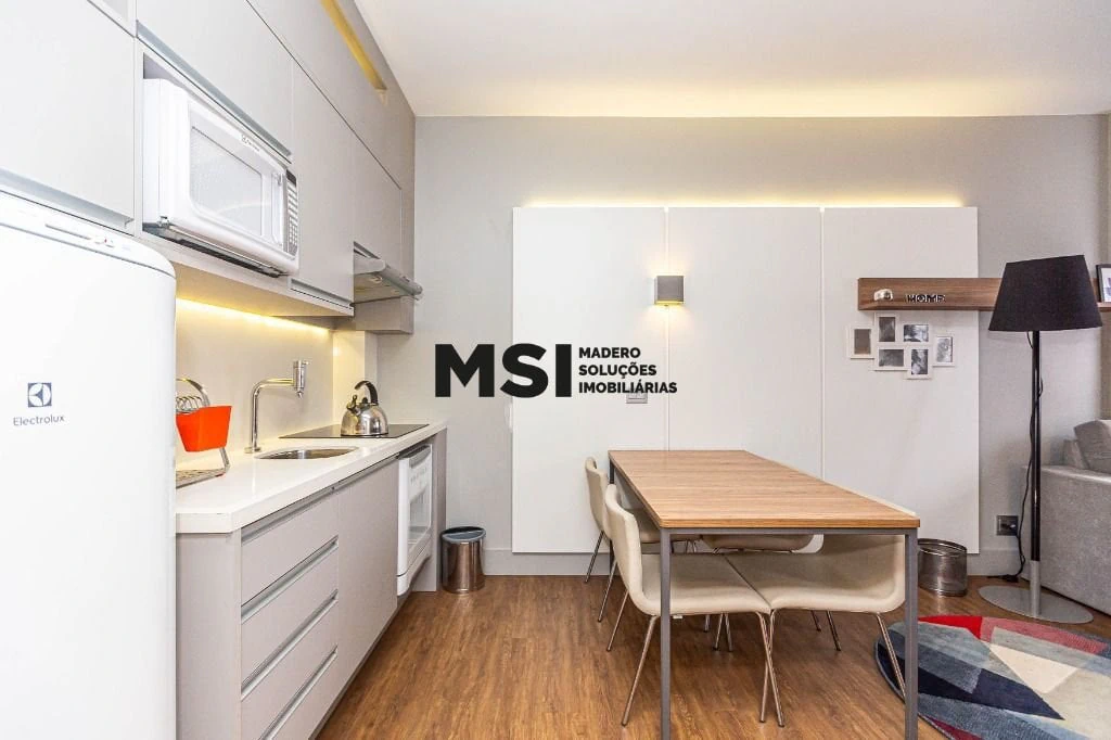 One-bedroom apartment with a washing machine — photo 2