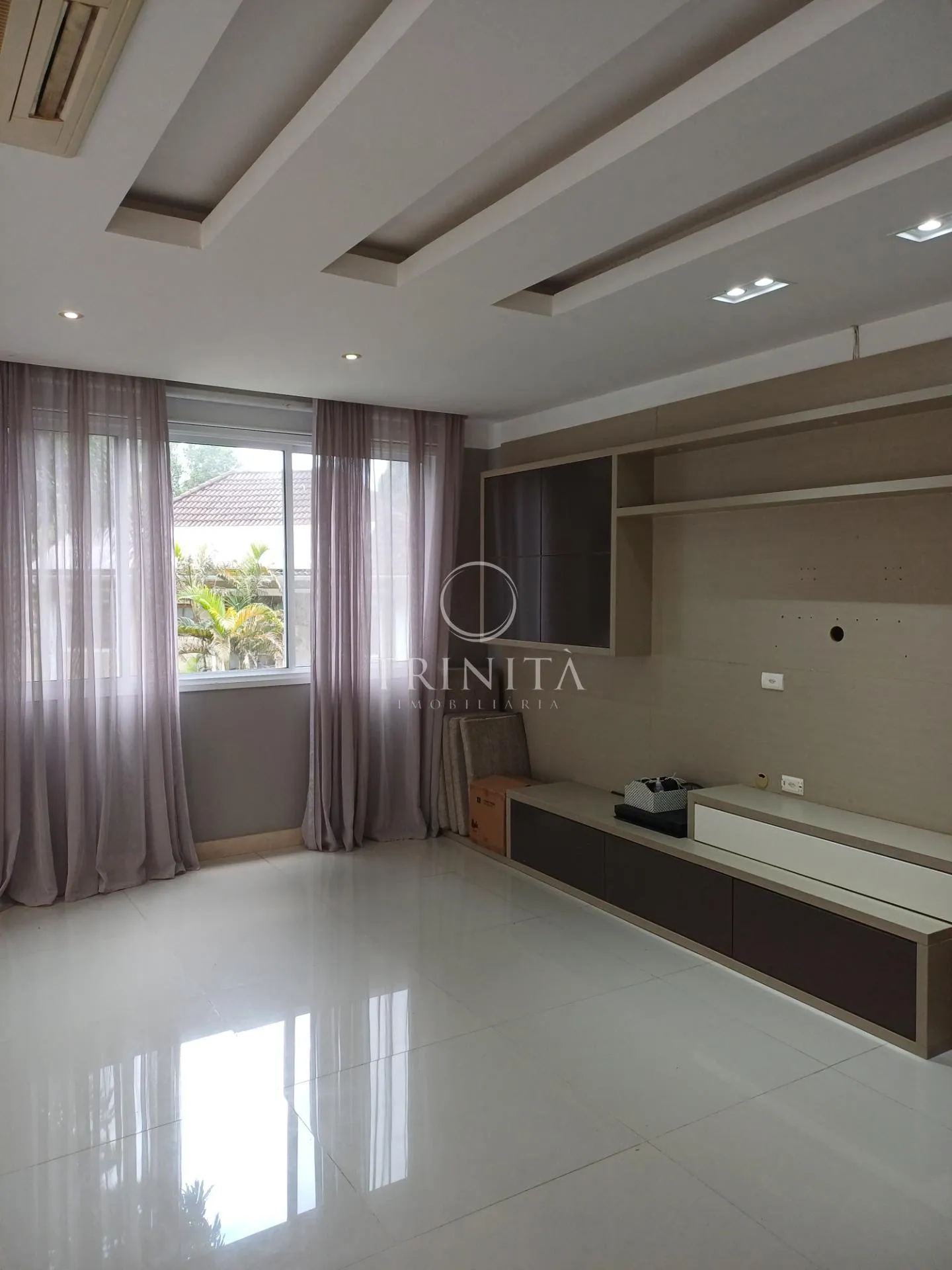 House, 490 m², with a grill on the balcony — photo 34