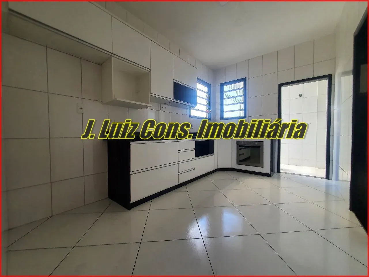 Квартира 70 м² з 2 кімнатами та кухнею з газовою плитою — photo 5