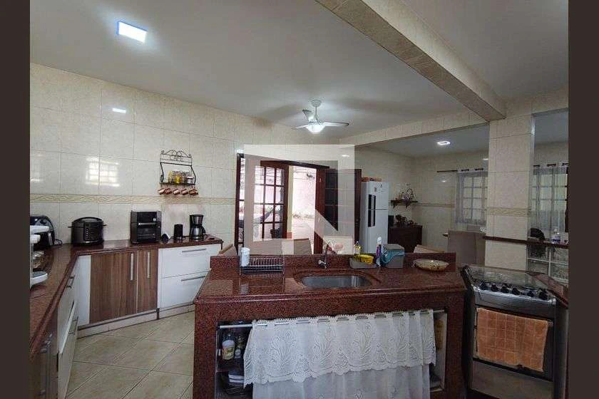 Furnished house with 5 bedrooms and 631 m² — photo 16