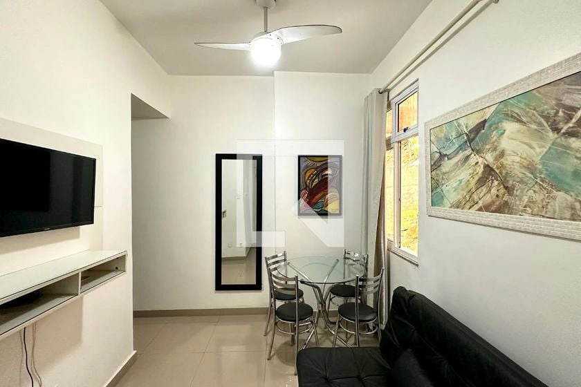 1-bedroom apartment with a closed kitchen and gas stove — photo 12