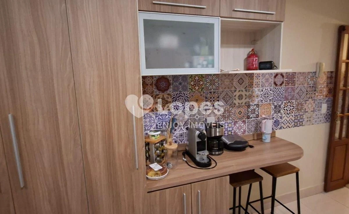 2-bedroom apartment with a mountain view in Rio de Janeiro — photo 9