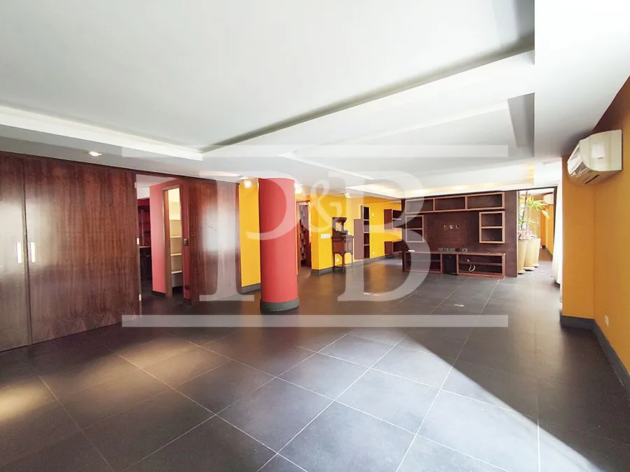 Penthouse with 4 bedrooms and 4 baths, 539 m² — photo 18