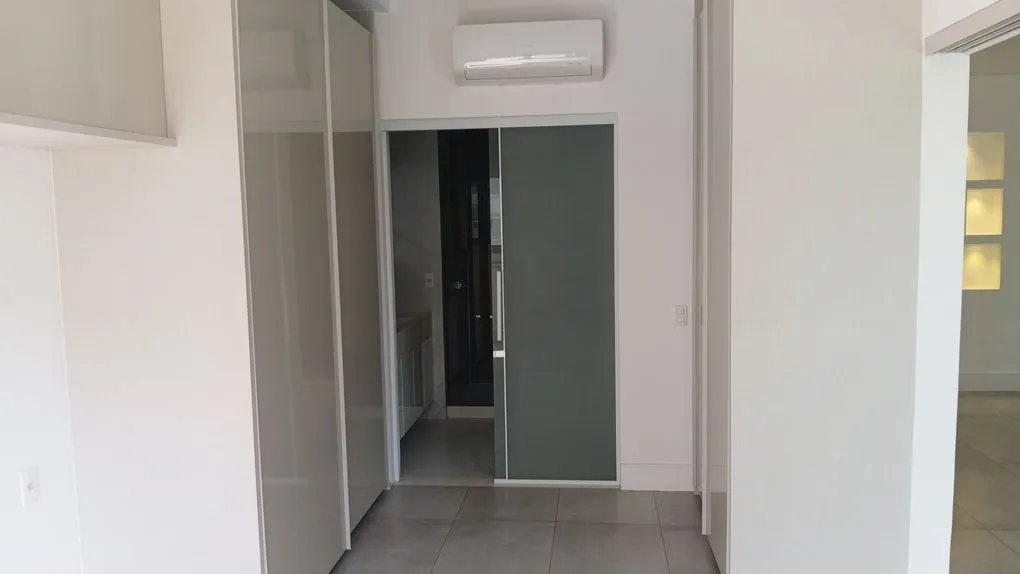1-bedroom apartment with 2 bathrooms and parking spot — photo 11