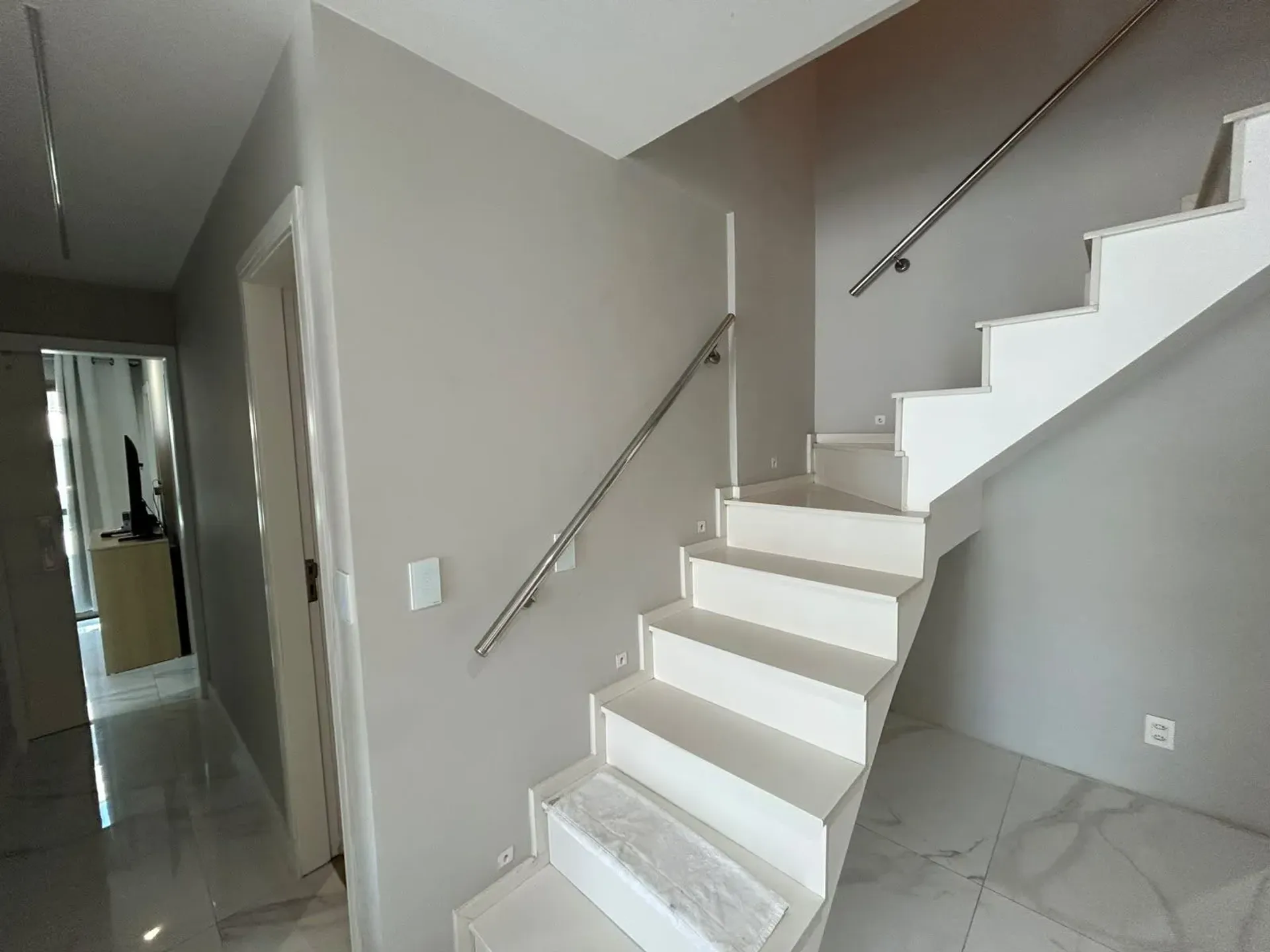 Home office in a 4-bedroom apartment, 157 m² — photo 31