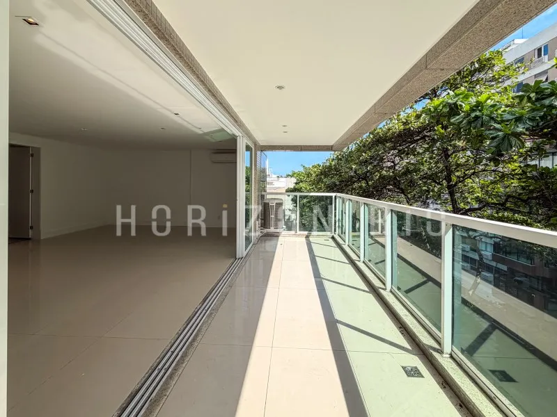 Apartamento, 229 m², com varanda envidraçada — photo 24