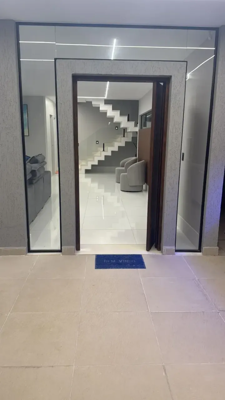 Furnished 4-suite house with 5 bathrooms — photo 18