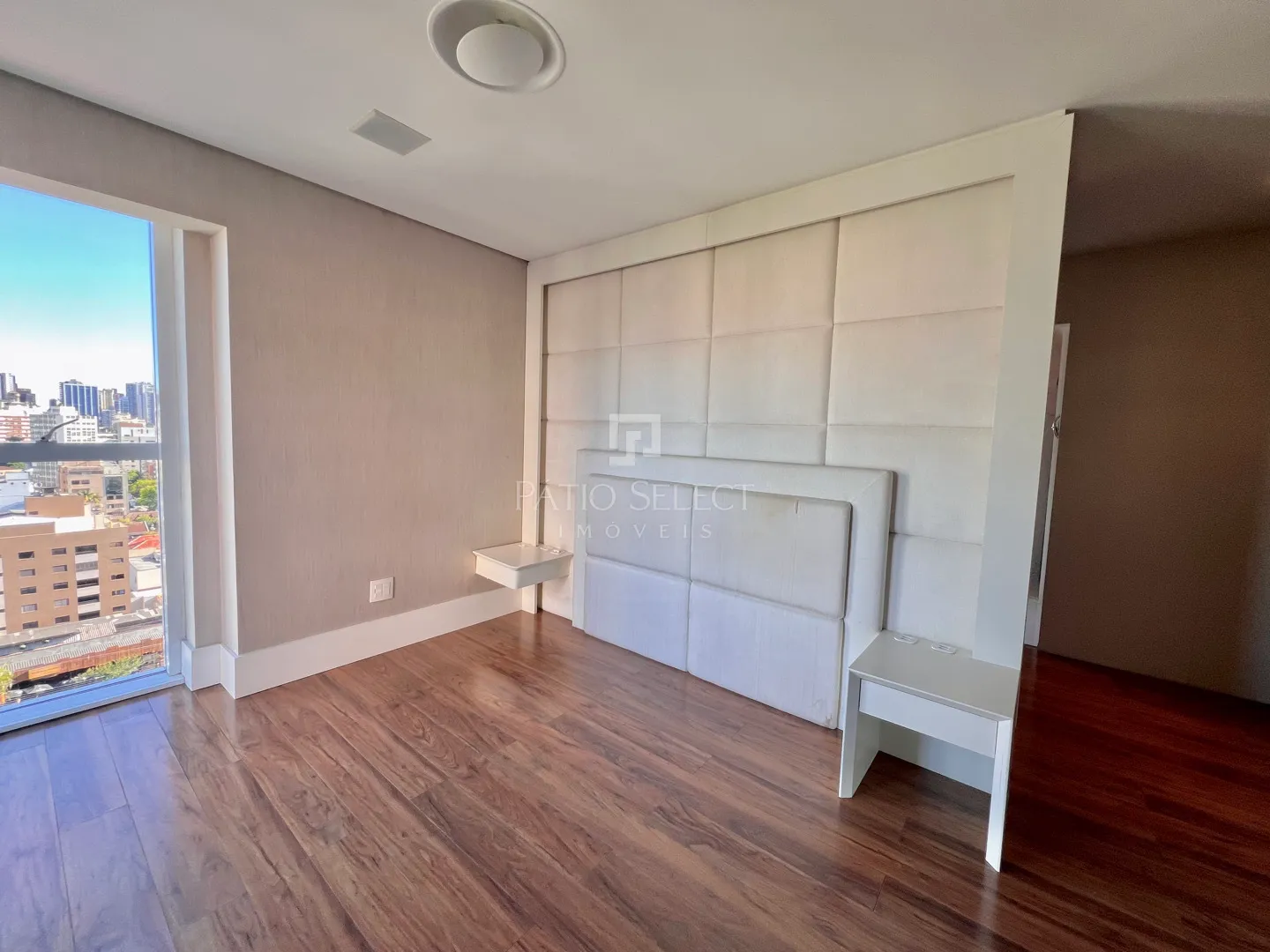 Гардеробная и 3 спальни: квартира 180 м² — photo 7