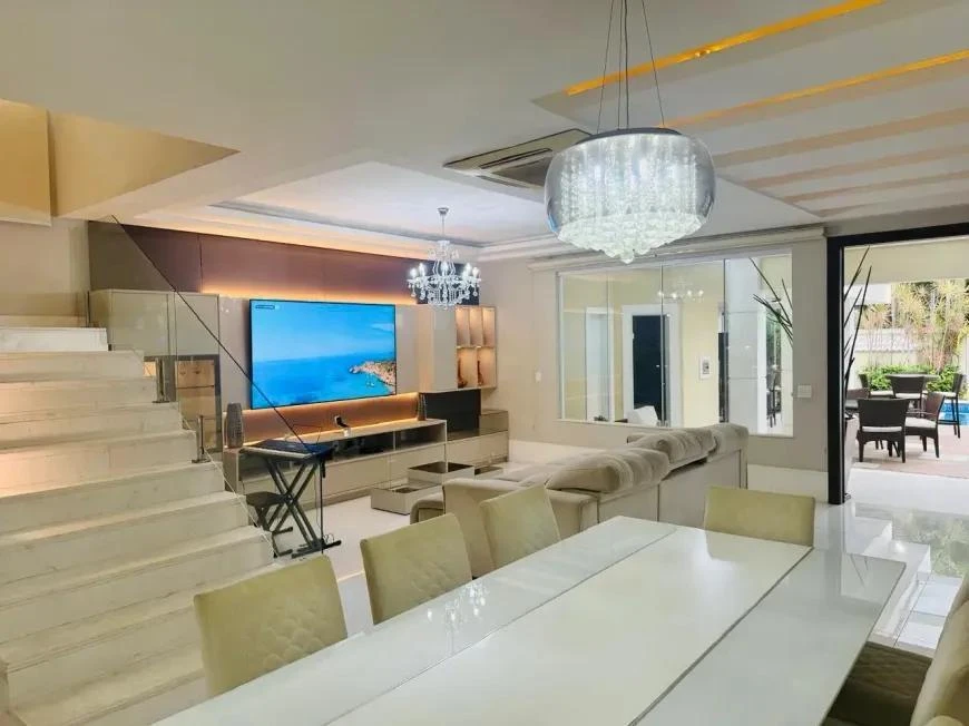 Furnished house with 4 en-suite bedrooms and 6 baths — photo 4