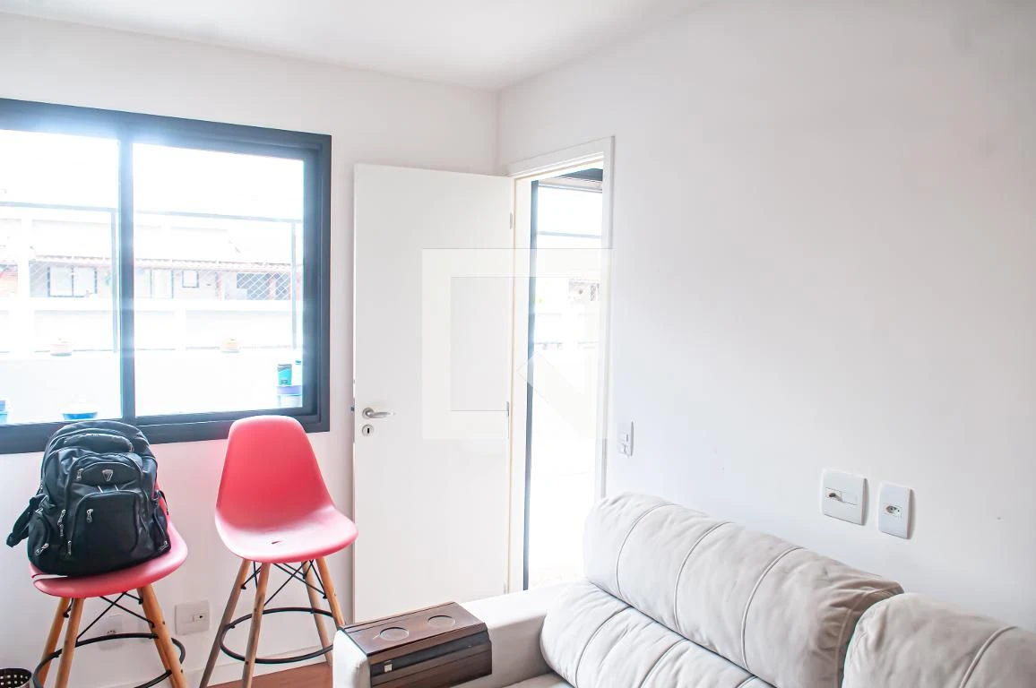 Walk-in closet in a 3-bedroom apartment, 130 m² — photo 35