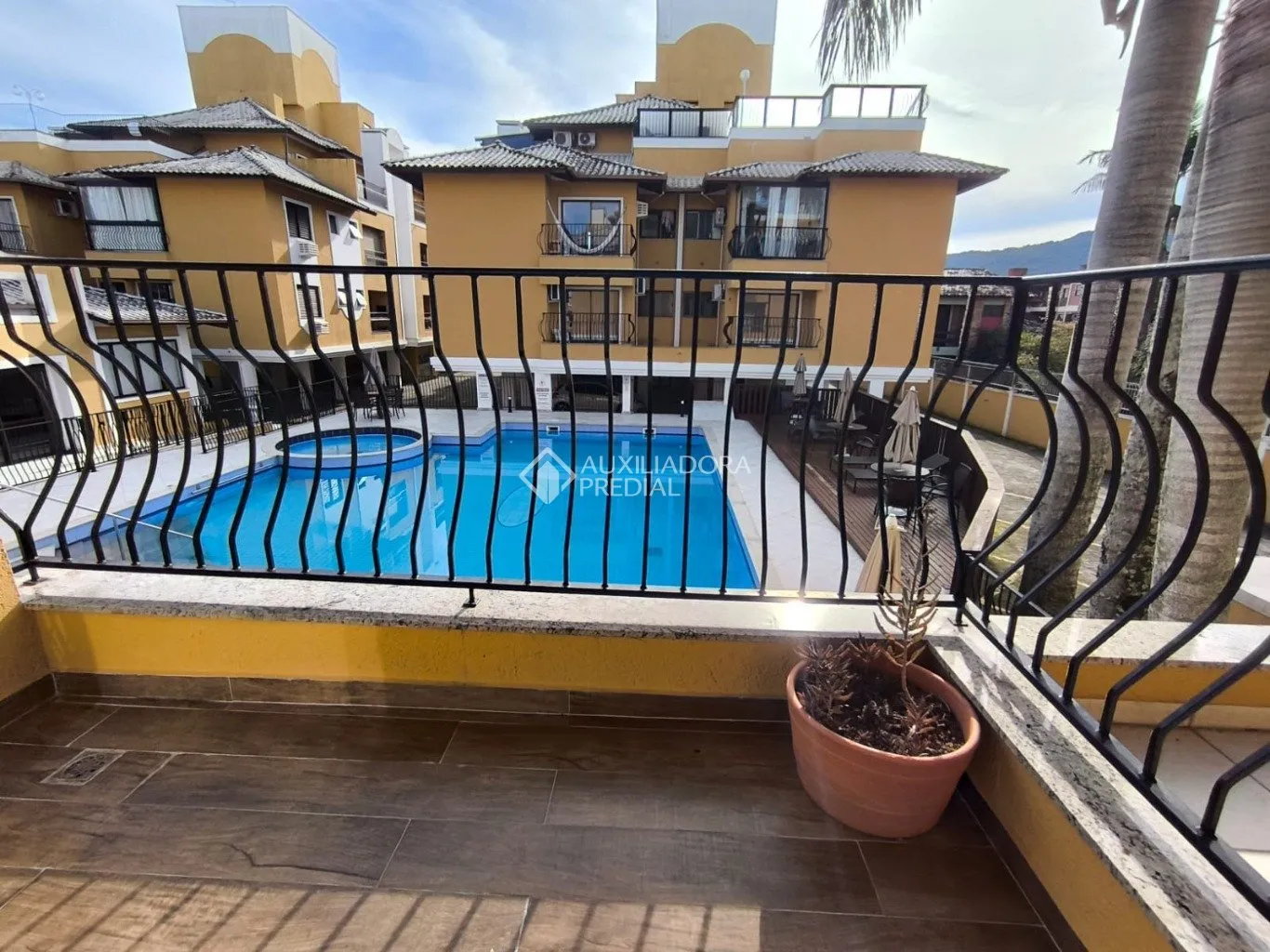 Furnished 70 m² apartment with 2 bedrooms and balcony — photo 23