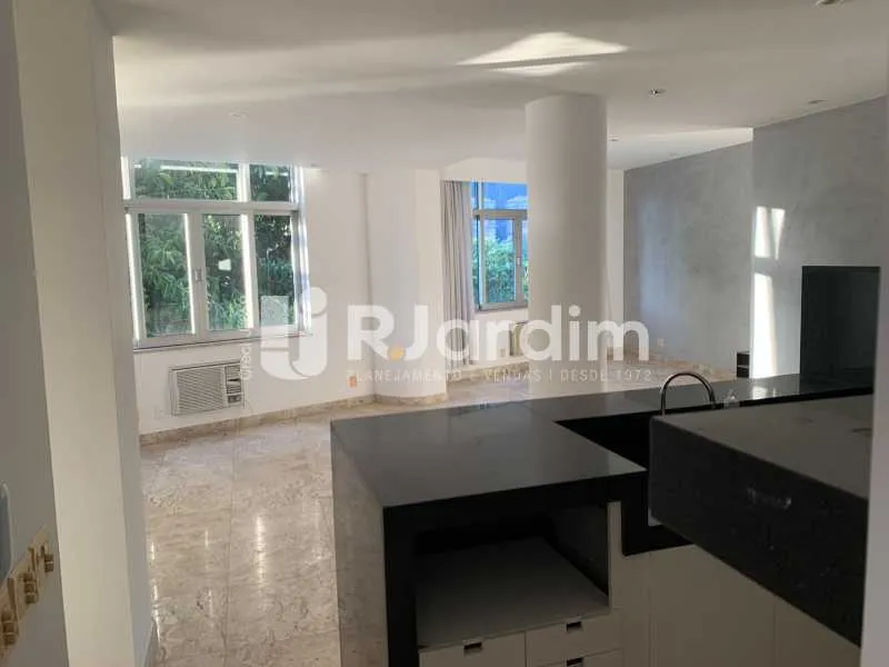 One-bedroom, 55 m² apartment in Rio de Janeiro — photo 27