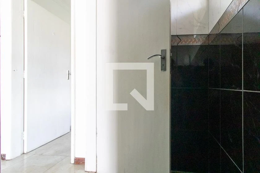 8-bedroom house with a private garden — photo 12