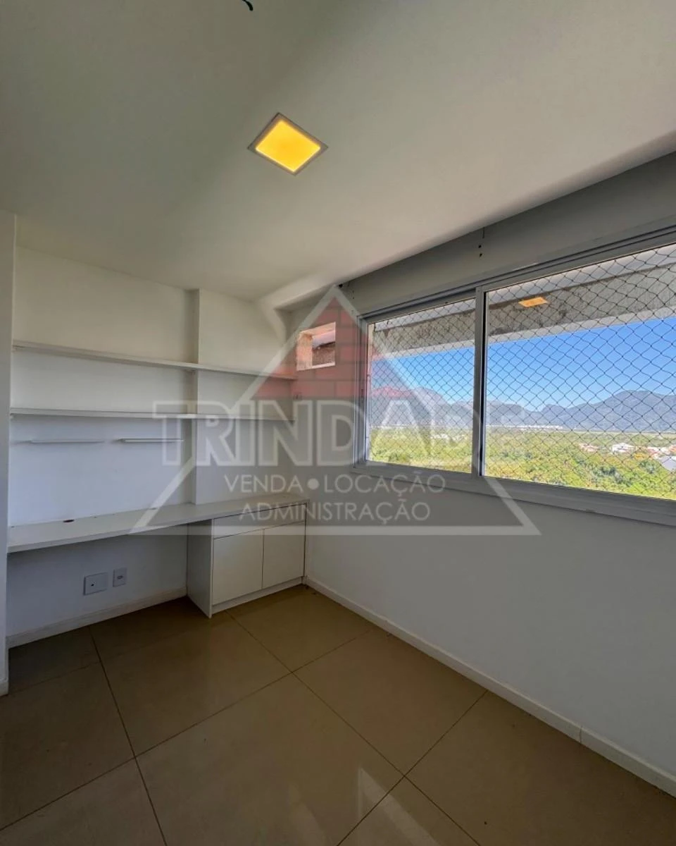 Квартира 229 м² с грилем на балконе и застеклённым балконом — photo 7