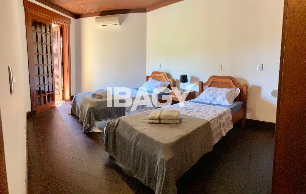 Casa amueblada con 5 dormitorios y 600 m² — photo 33