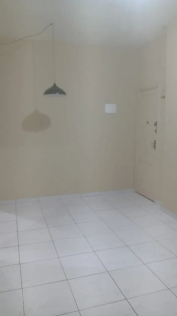 1-bedroom apartment with a glass shower enclosure — photo 7