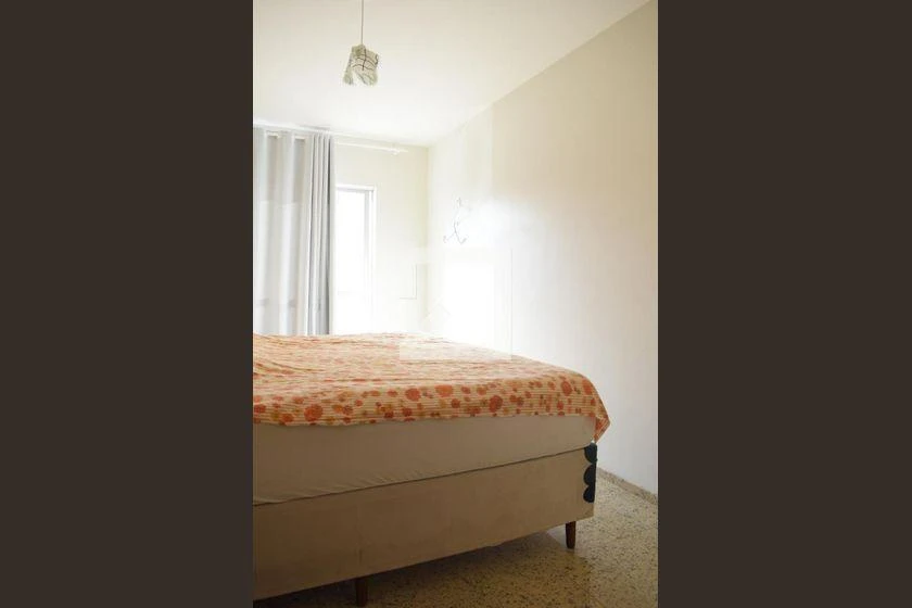 3-bedroom house with a walk-in closet in Curitiba — photo 35