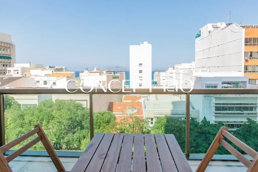 Apartamento amueblado con 2 dormitorios y balcón — photo 12