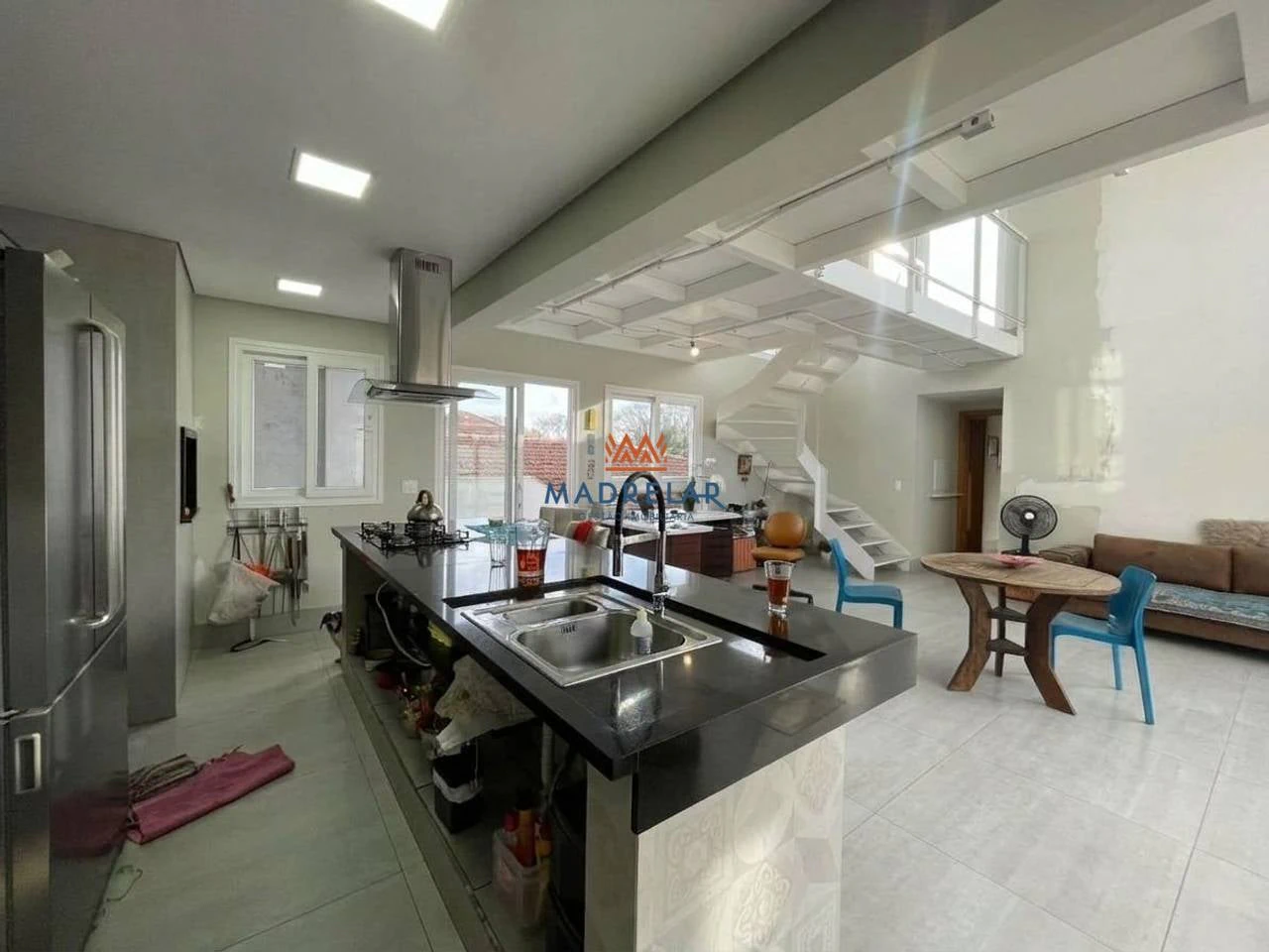 Furnished house, 389 m², with a walk-in closet — photo 3